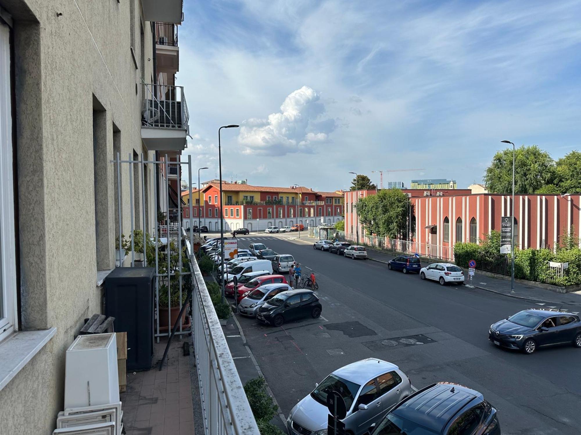 Confortevole * Milán